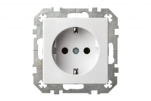 WHITE OUTLET WITH GROUNDING