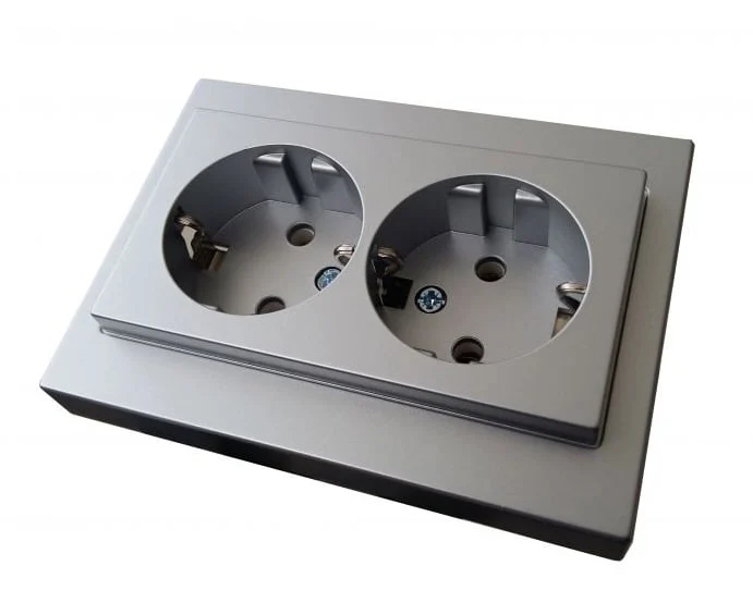 OUTLET 2-SOCKET WITH EARTH EPSILON SILVER