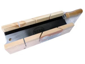 MITER SAW BOX WITH SAW 250MM