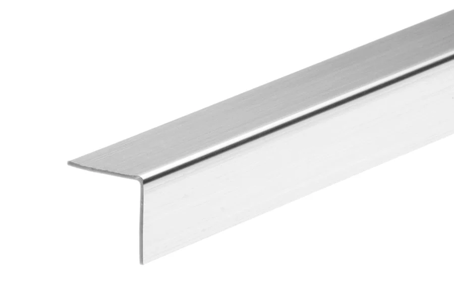 CORNER PVC 20X20 275CM 152 SILVER